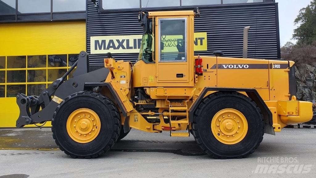 Volvo L 90 D Pale gommate