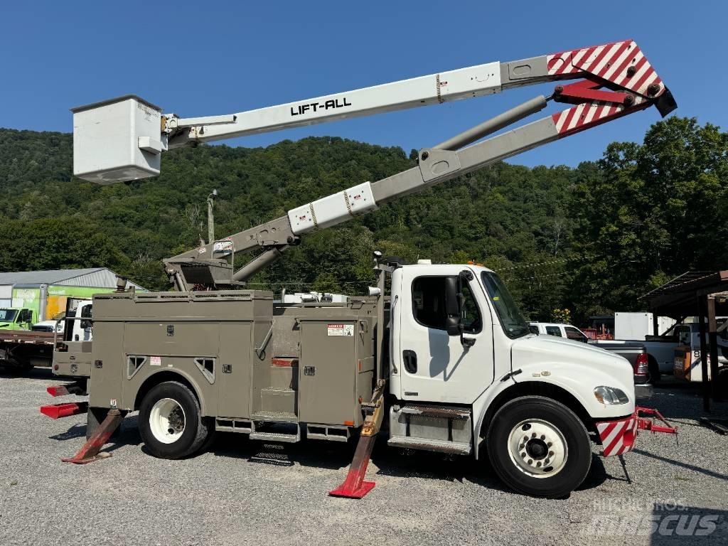 Freightliner M2 Piattaforme autocarrate