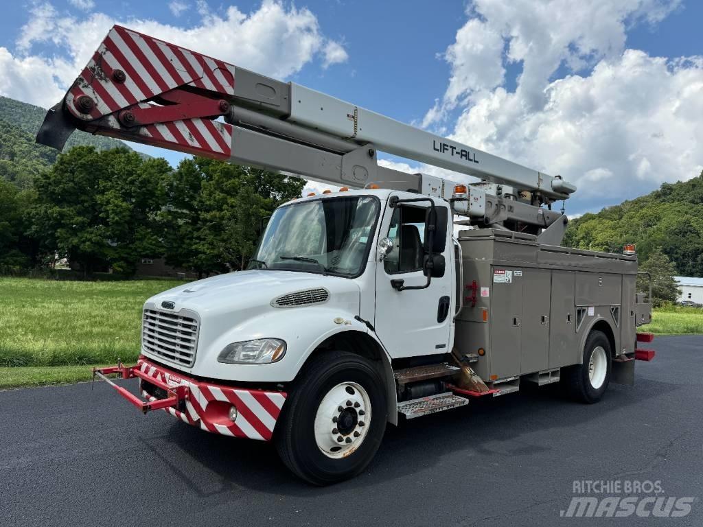 Freightliner M2 Piattaforme autocarrate