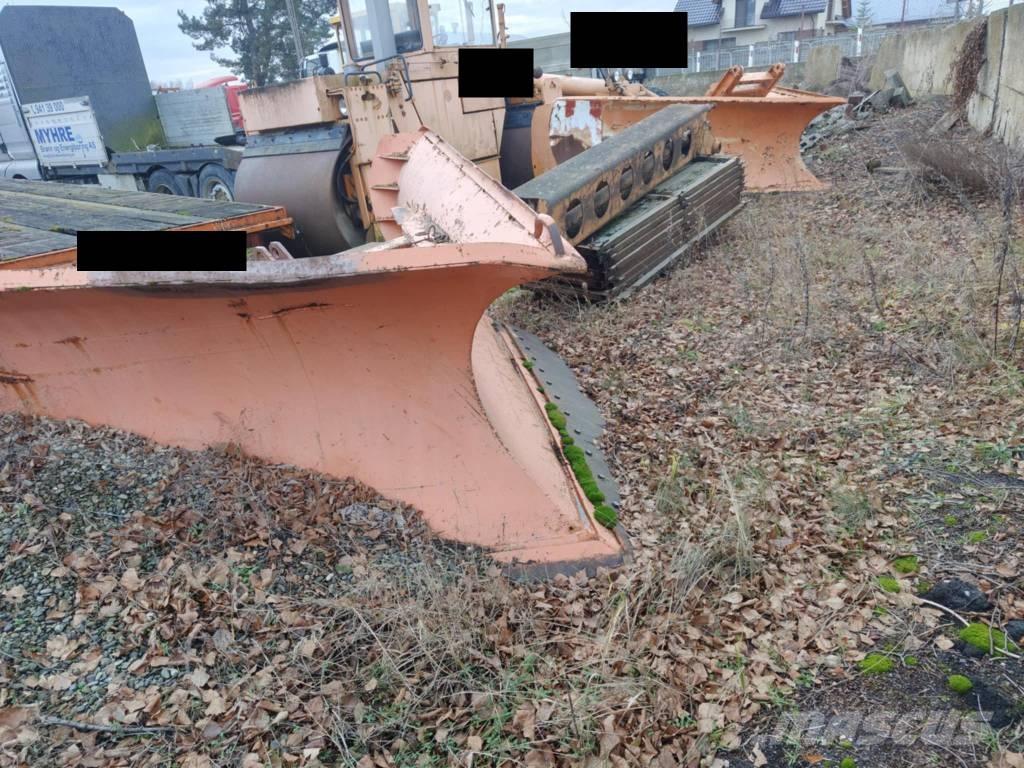 Unimog pług ciężki Lame spazzaneve e aratri