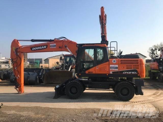 Doosan DX 210 W Escavatori gommati