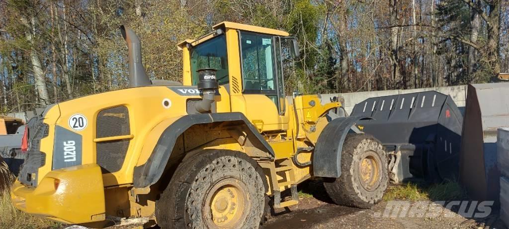 Volvo L 120 G Pale gommate