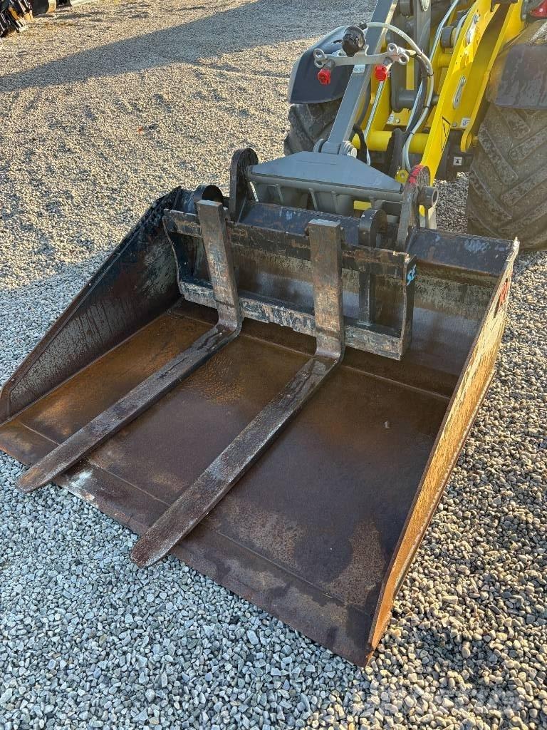 Wacker Neuson WL 28 Pale gommate