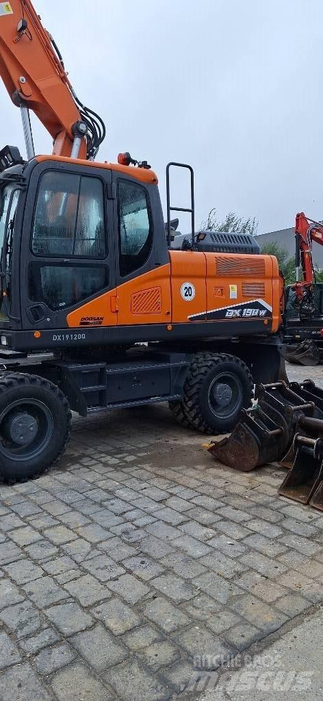 Doosan DX 190 W-7 Escavatori gommati