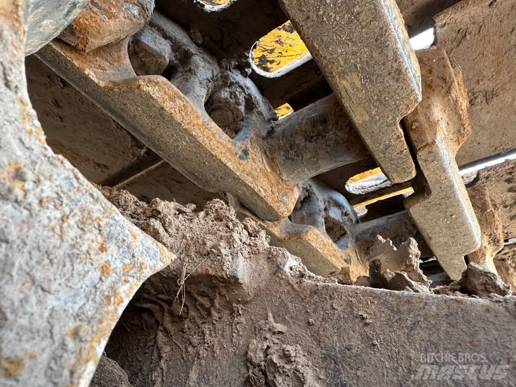 JCB JS 200 LC Escavatori cingolati
