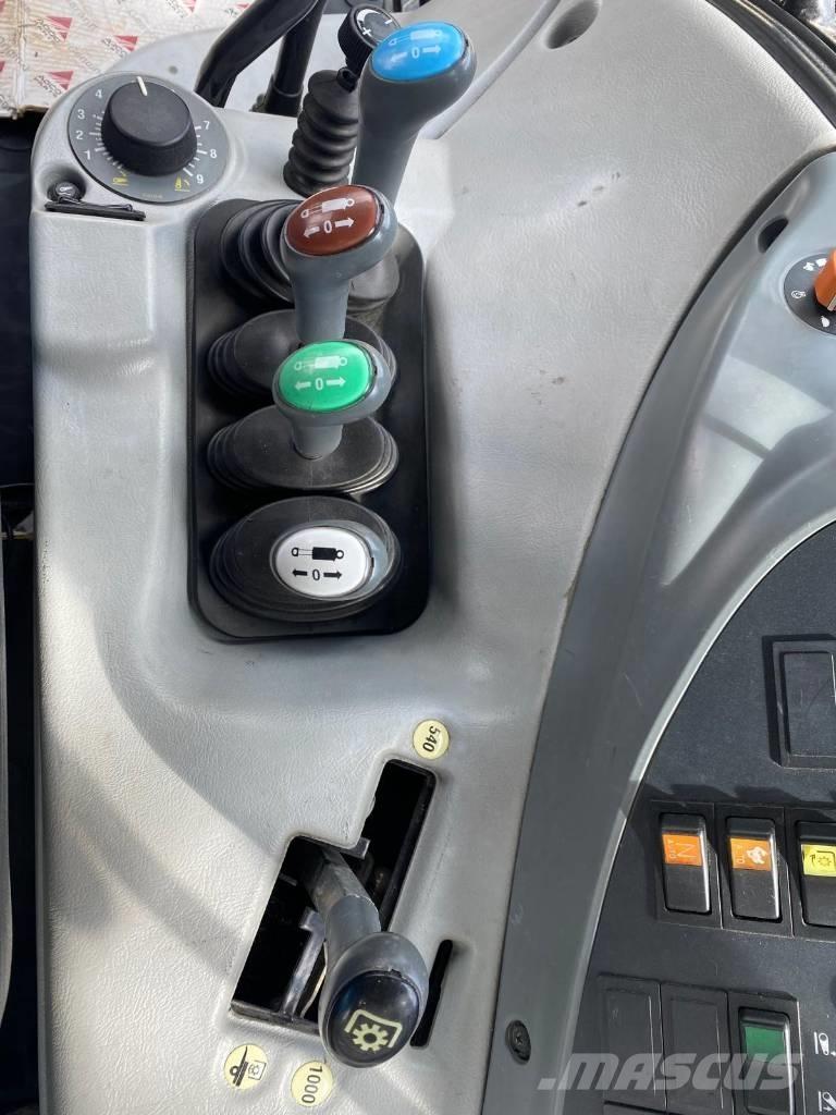Valtra T 121 HT Trattori