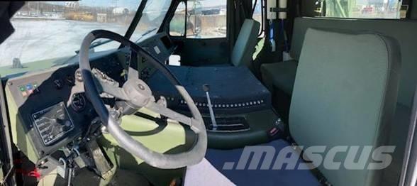 Oshkosh M1070 Motrici e Trattori Stradali