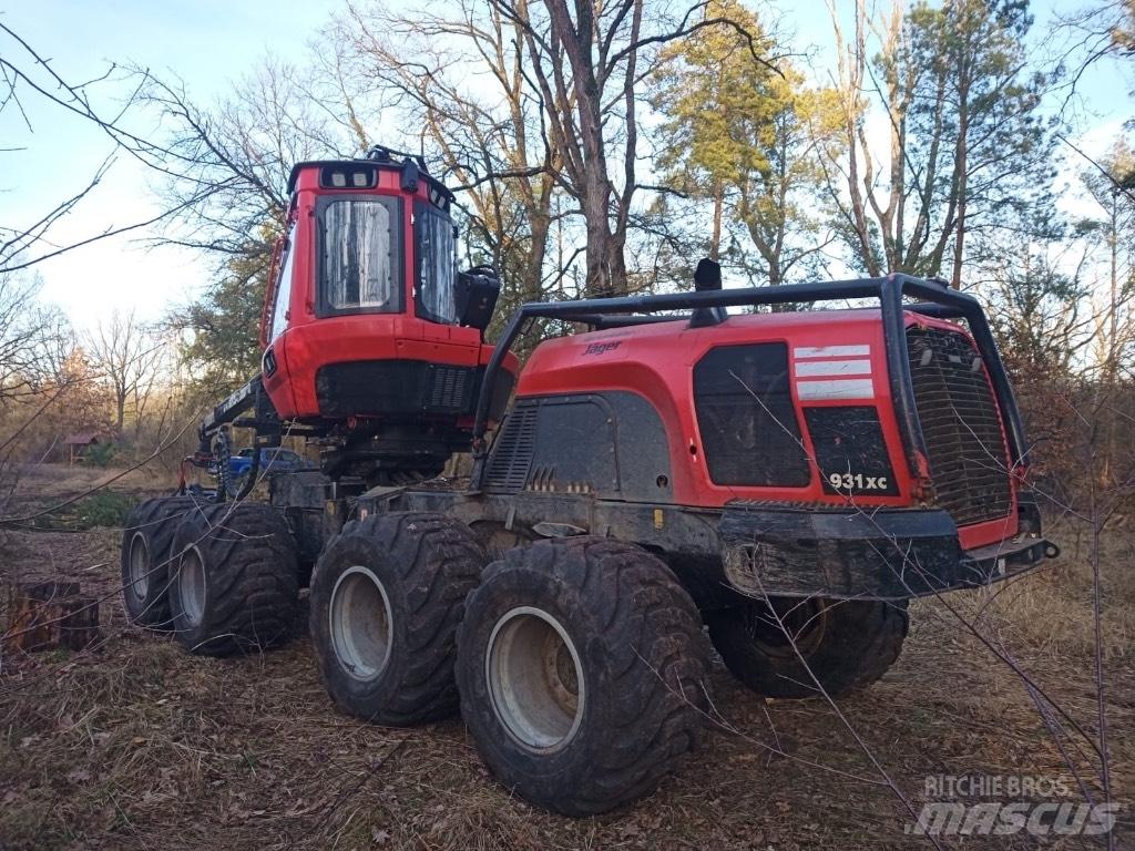 Komatsu 931 XC Abbattitrici, Disboscatrici