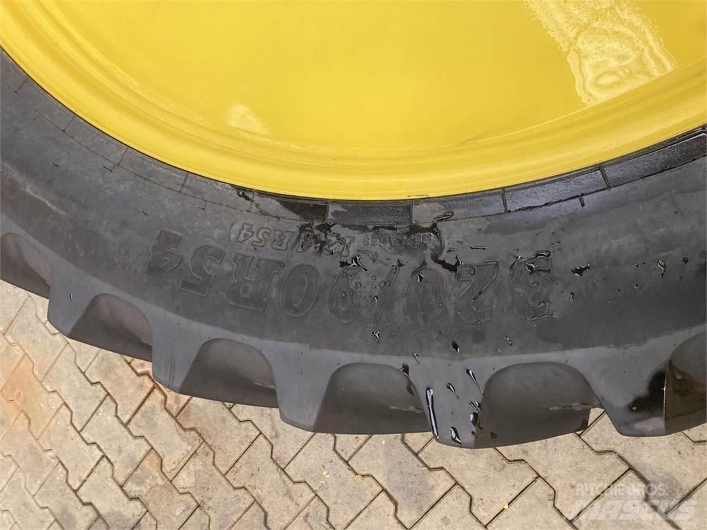 BKT 320/90R54 Pneumatici, ruote e cerchioni