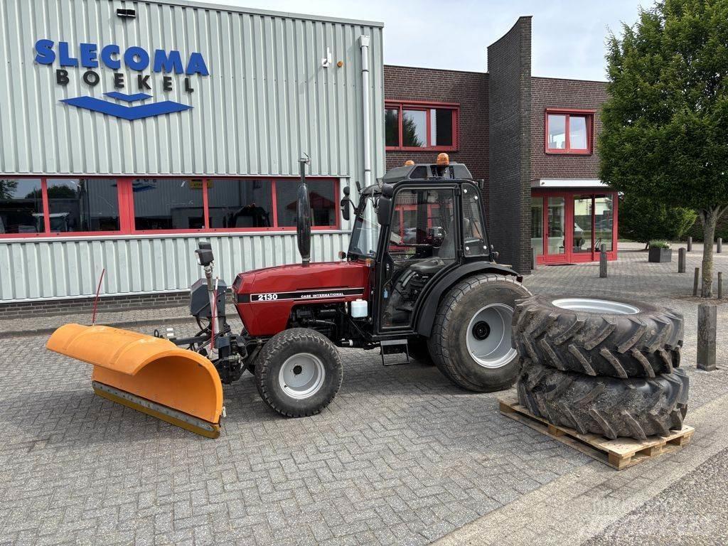 Case IH IH 2130 Trattori