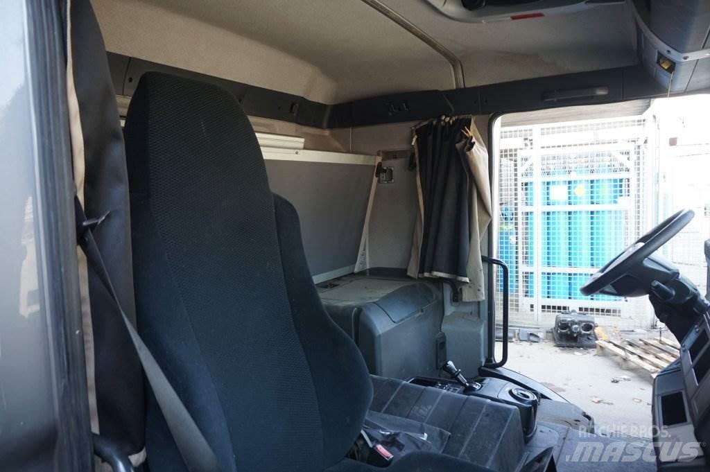 MAN F99L34 TGM Cabine e interni