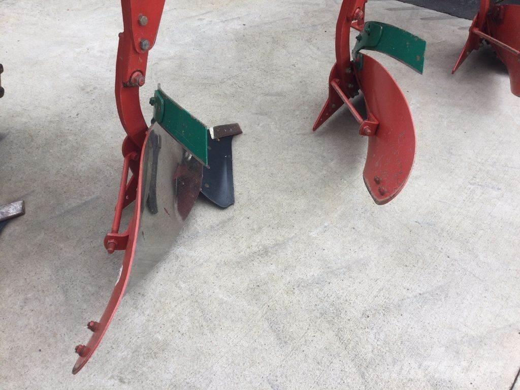 Kverneland LS100 Aratri convenzionali