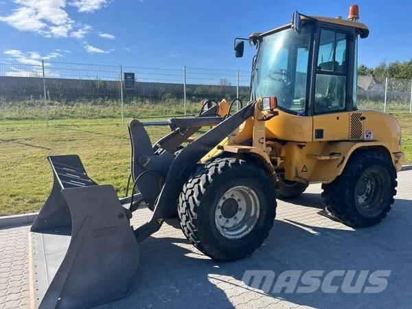 Volvo L 30 B Pale gommate