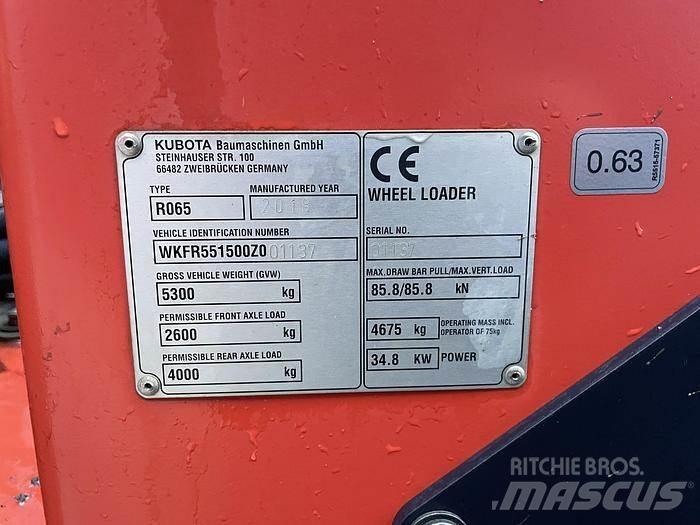 Kubota R065 Pale gommate
