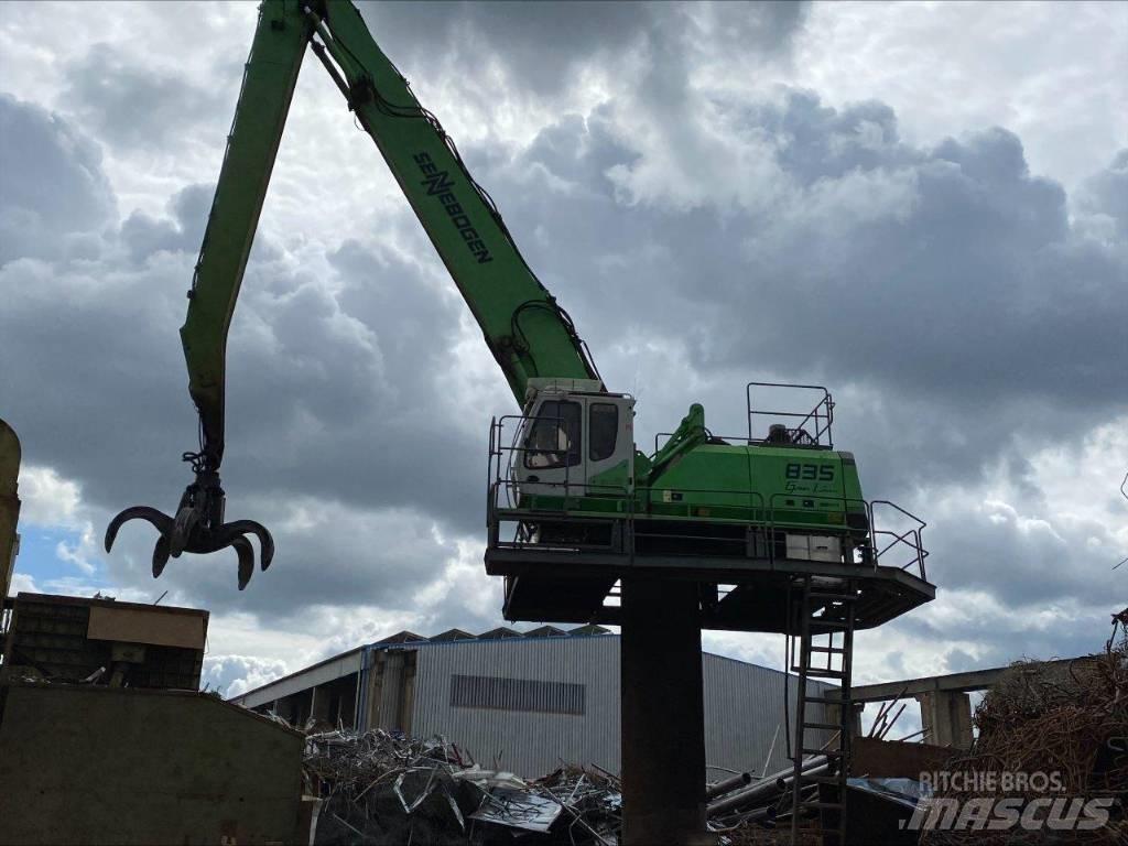 Sennebogen 835 E R Movimentazione rifiuti