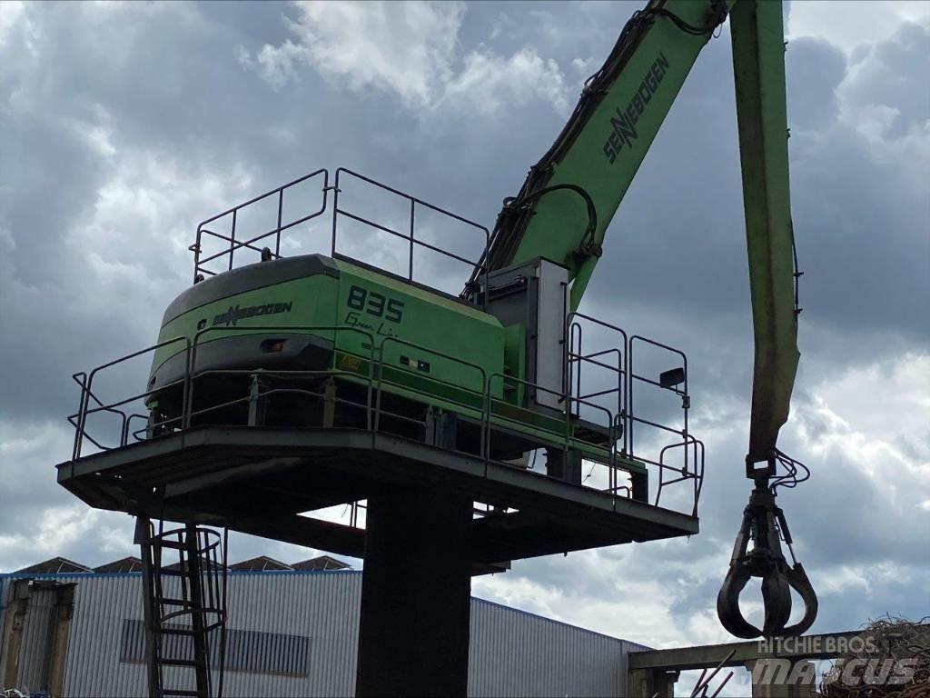 Sennebogen 835 E R Movimentazione rifiuti
