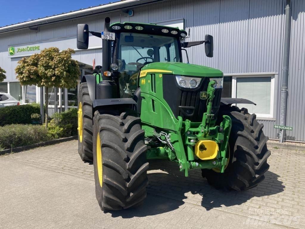 John Deere 6R215 Trattori