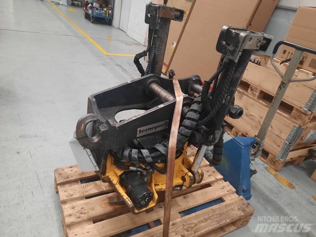 Menzi Muck M535 Escavatori gommati