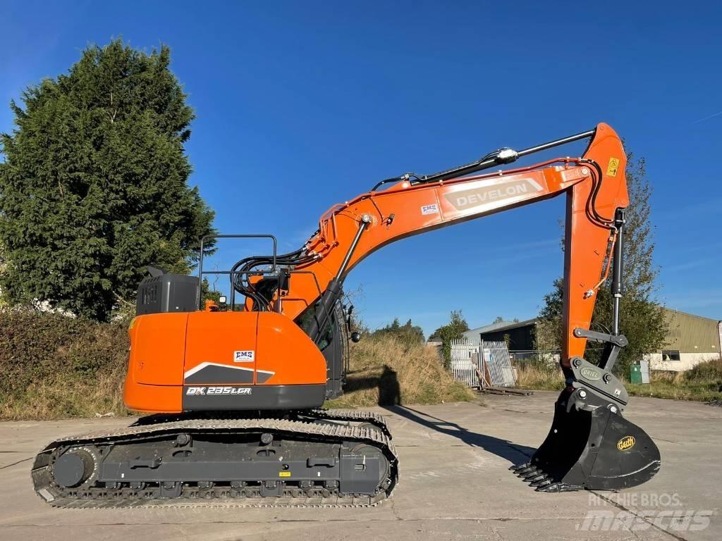 Doosan DX 235 LCR Escavatori cingolati