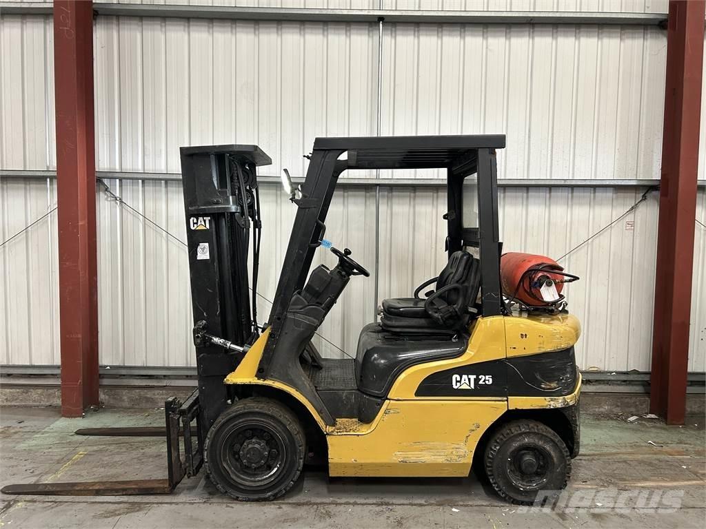 CAT GP25NT Carrelli elevatori GPL