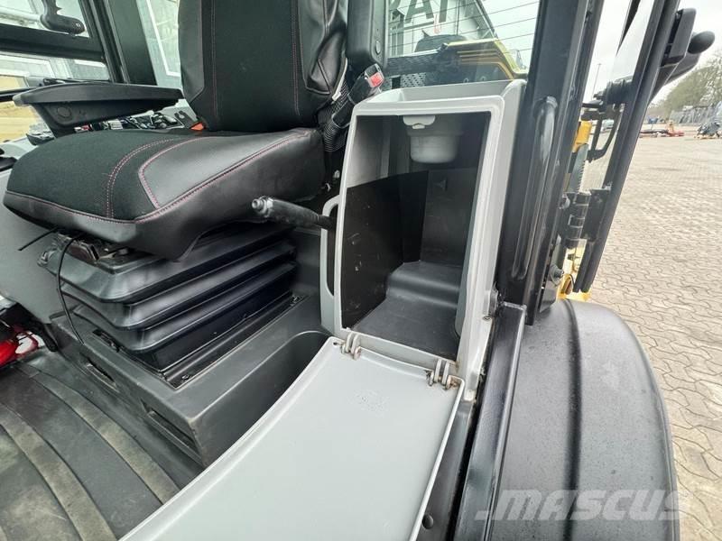 CAT 906M Cat 906M Pale gommate