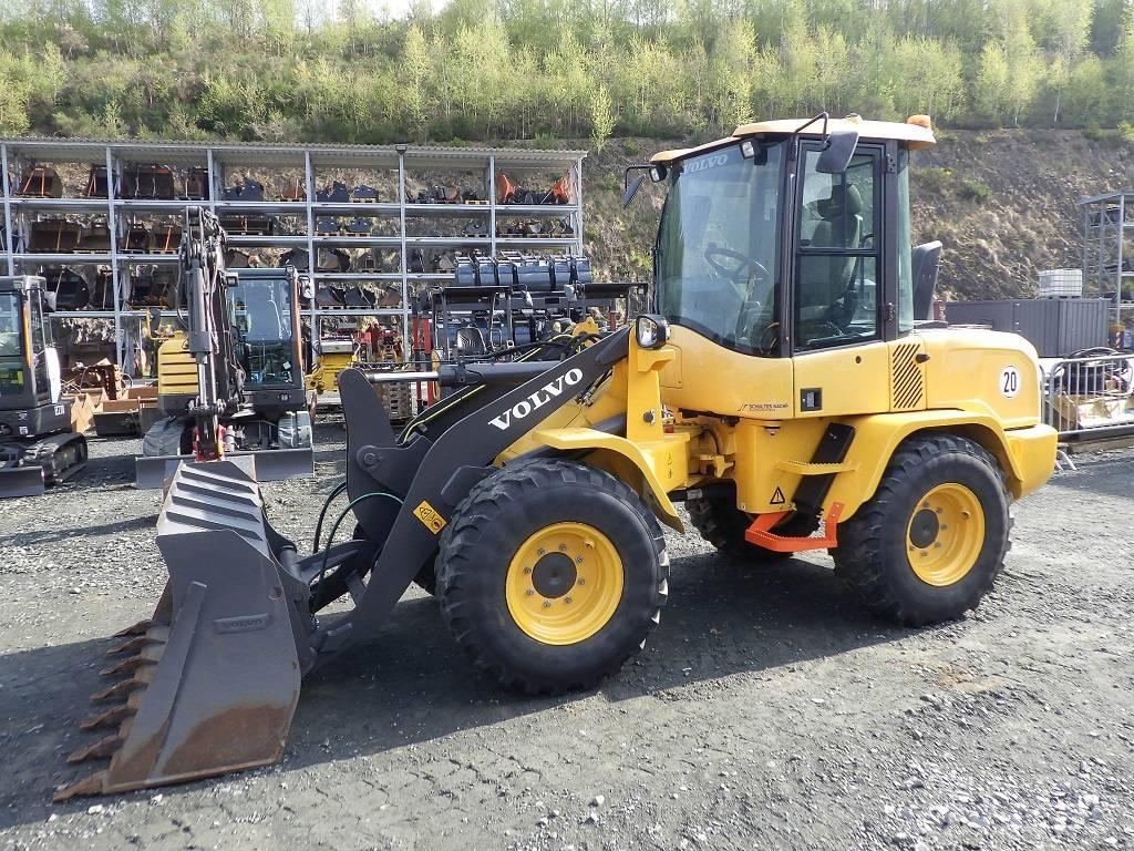 Volvo L 35 G Pale gommate