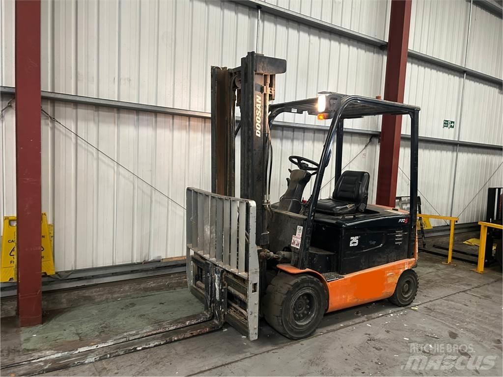 Doosan B25X-5 Carrelli elevatori elettrici