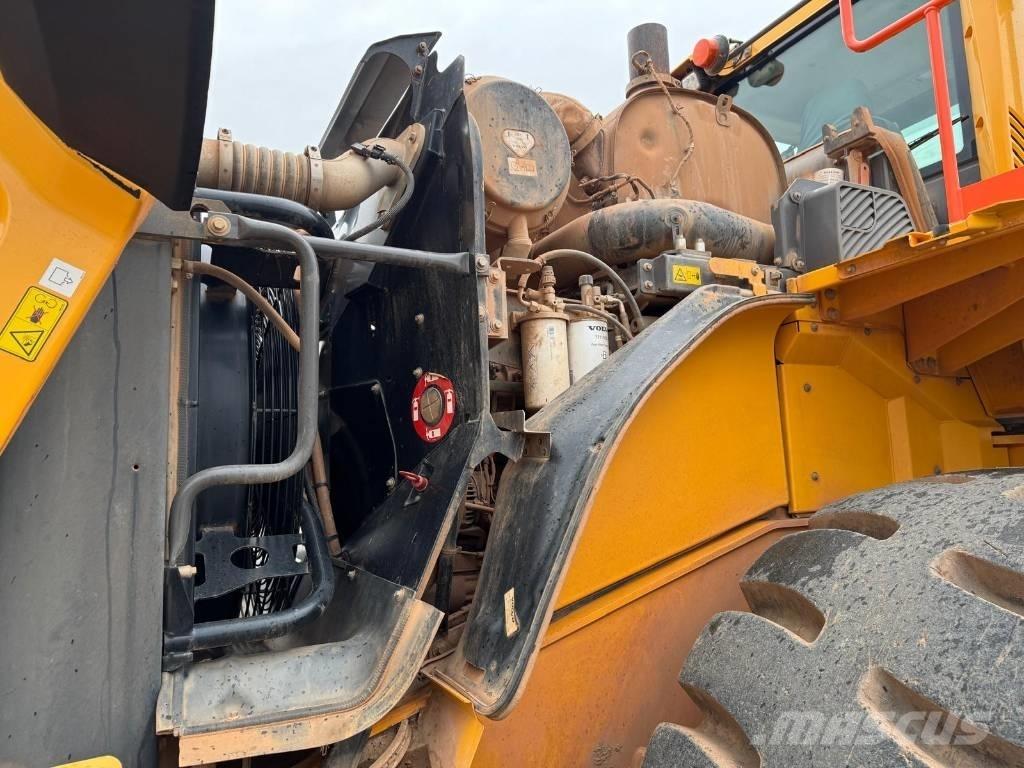 Volvo L 150 H Pale gommate