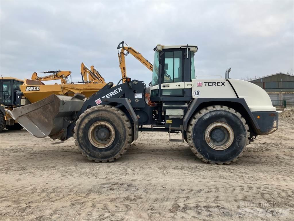 Terex TL310 Pale gommate