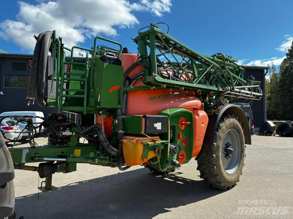 Amazone UX 4200 Irroratrici trainate