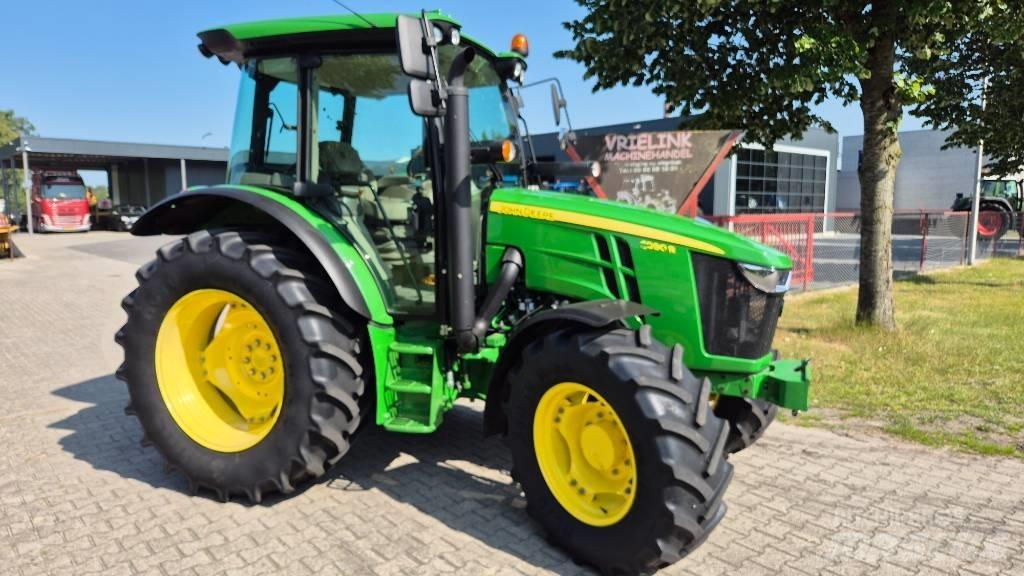 John Deere 5090 R Trattori