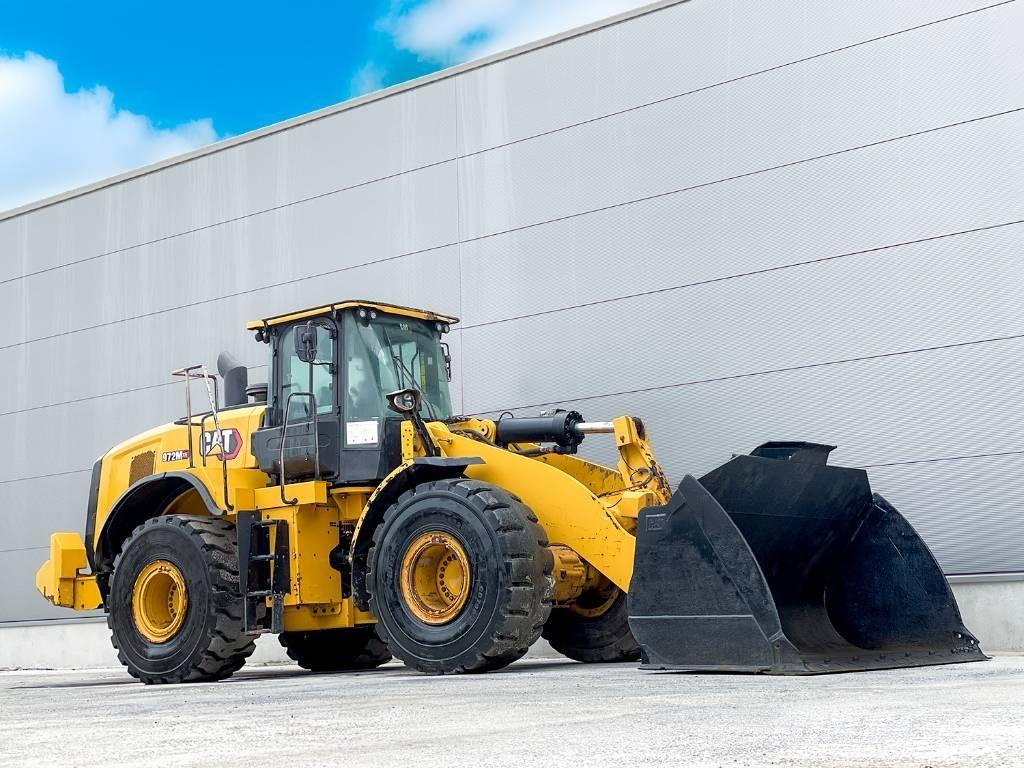CAT 972M Pale gommate