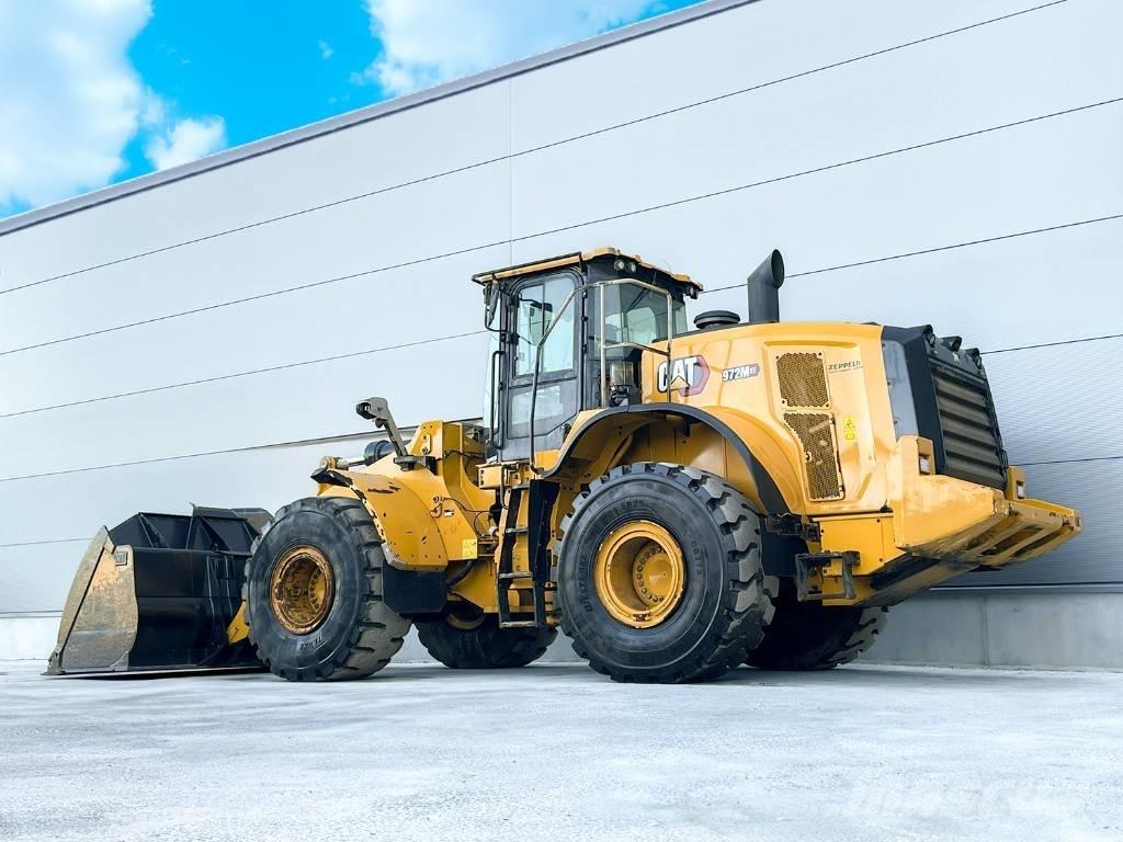 CAT 972M Pale gommate