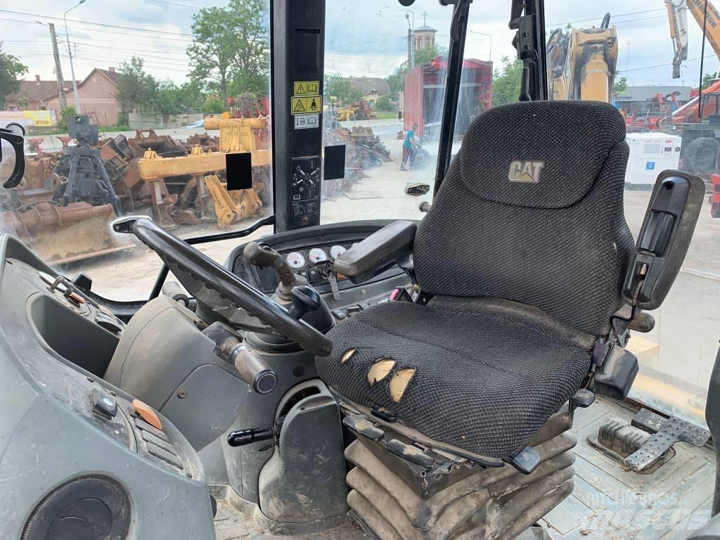 CAT 442 D Terne
