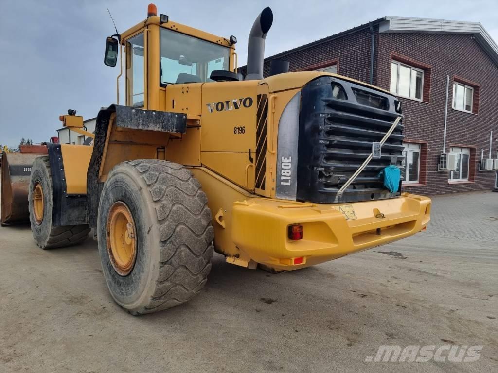 Volvo L 180 E Pale gommate