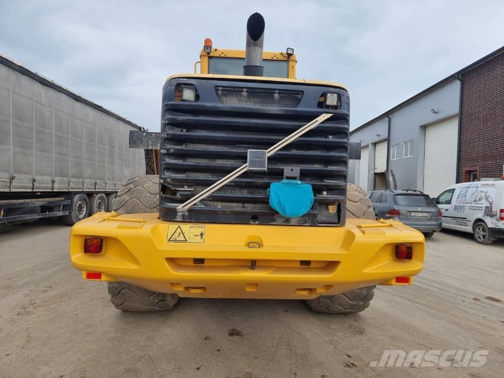 Volvo L 180 E Pale gommate