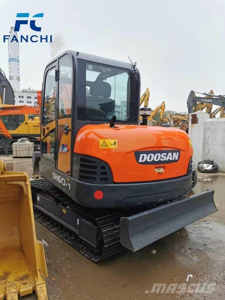 Doosan DH 60-7 Miniescavatori