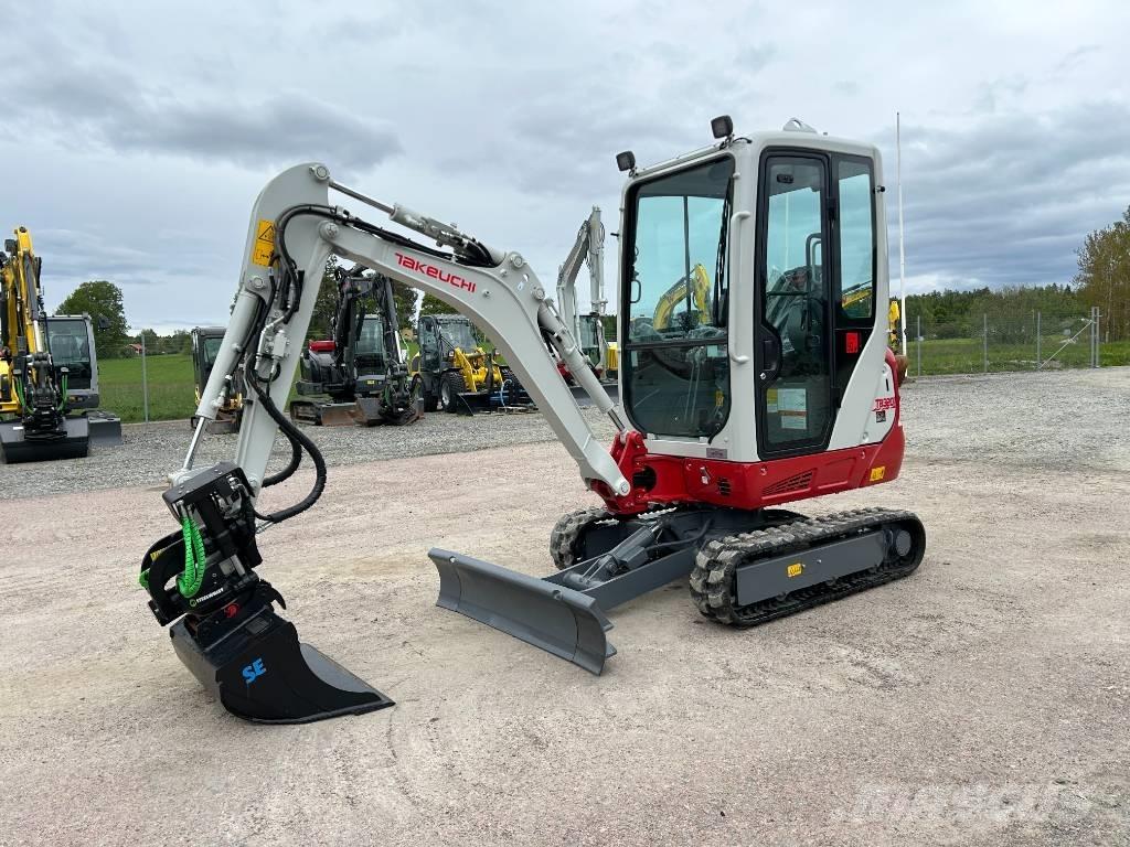 Takeuchi TB320 Miniescavatori