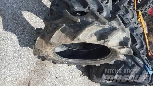  Pneus 9.5-24 Pneumatici, ruote e cerchioni