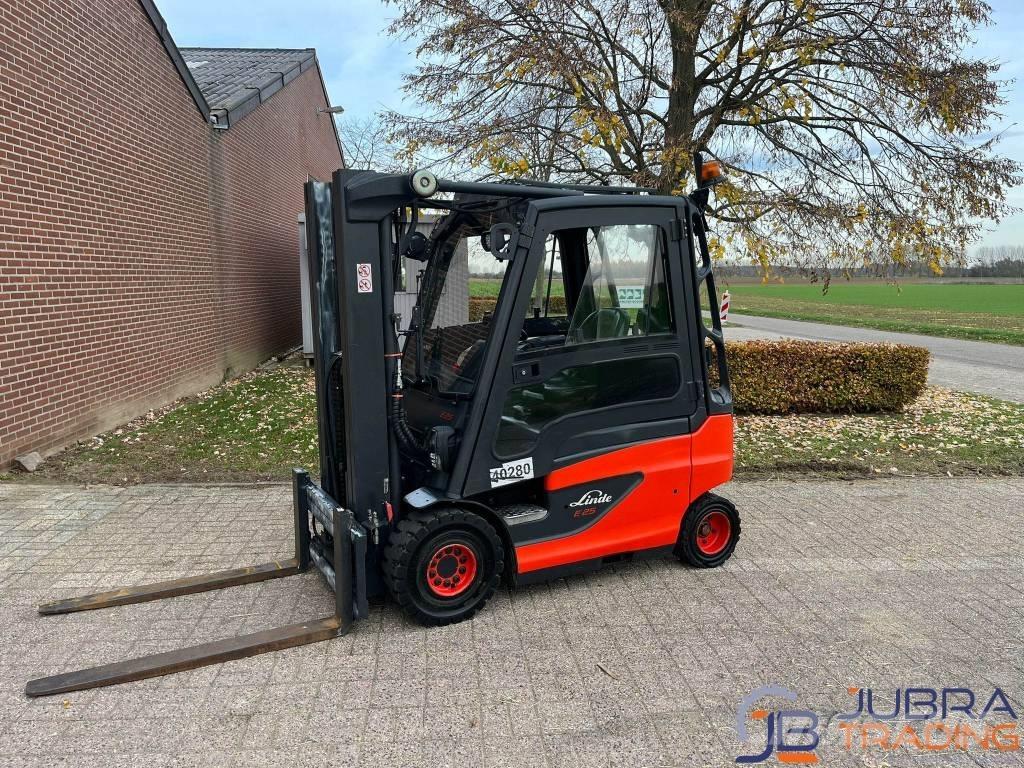 Linde E25-01 Carrelli elevatori elettrici