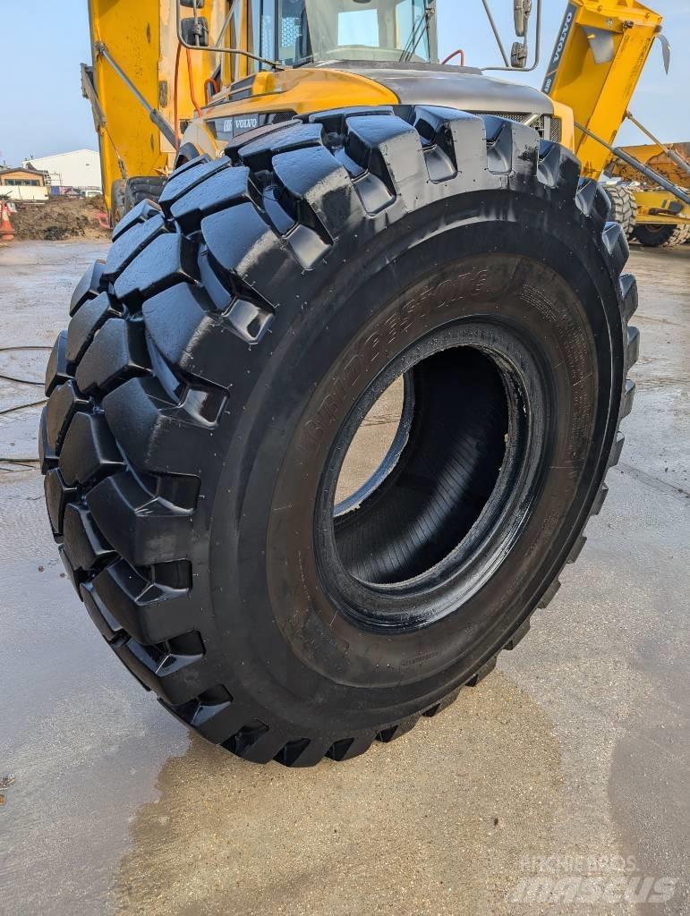 Bridgestone VLTS Pneumatici, ruote e cerchioni
