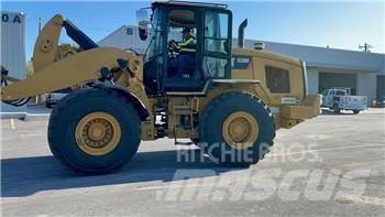 CAT 938M Pale gommate