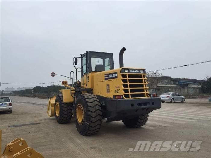 Komatsu WA 380-3 Pale gommate