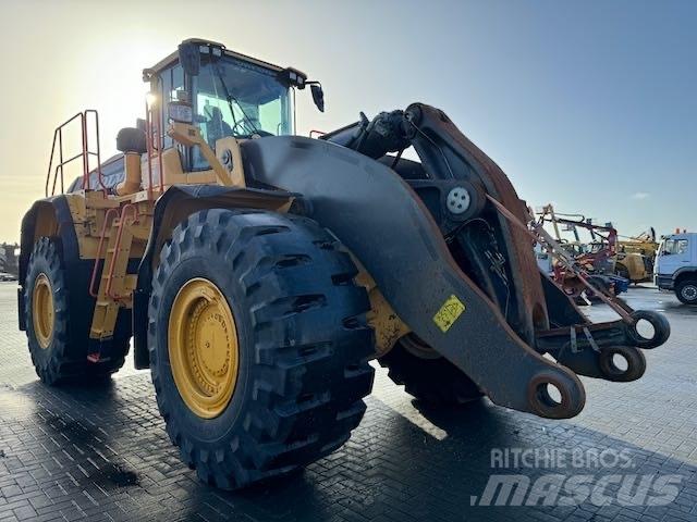 Volvo L 350 H Pale gommate