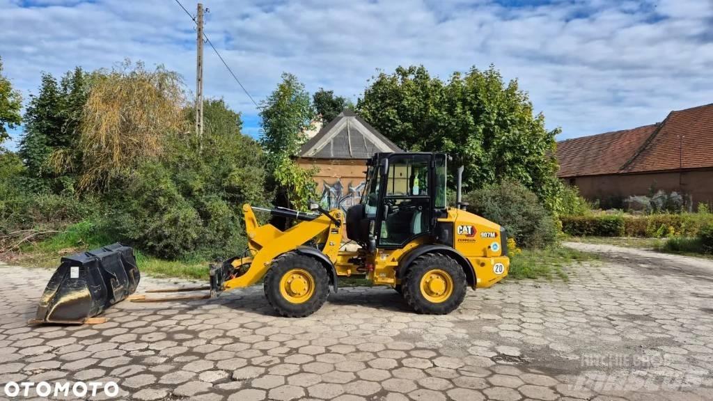 CAT 906 Pale gommate