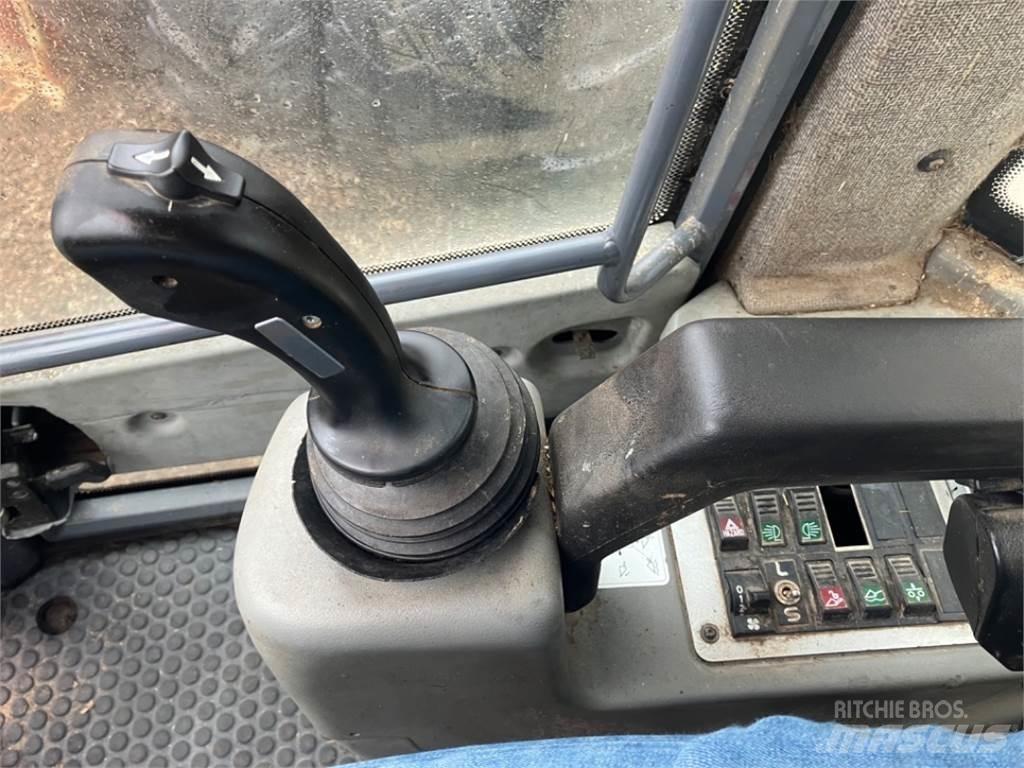 Schaeff SKL 824 Pale gommate
