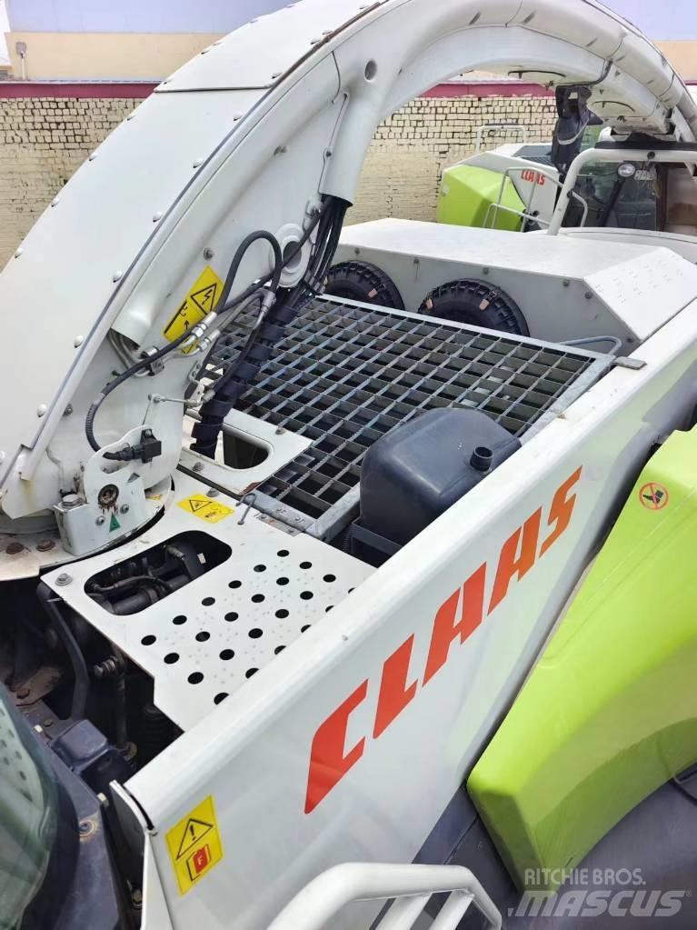 CLAAS Jaguar 850 Trince semoventi