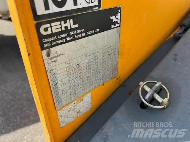 Gehl SL4240 Mini Pale Gommate