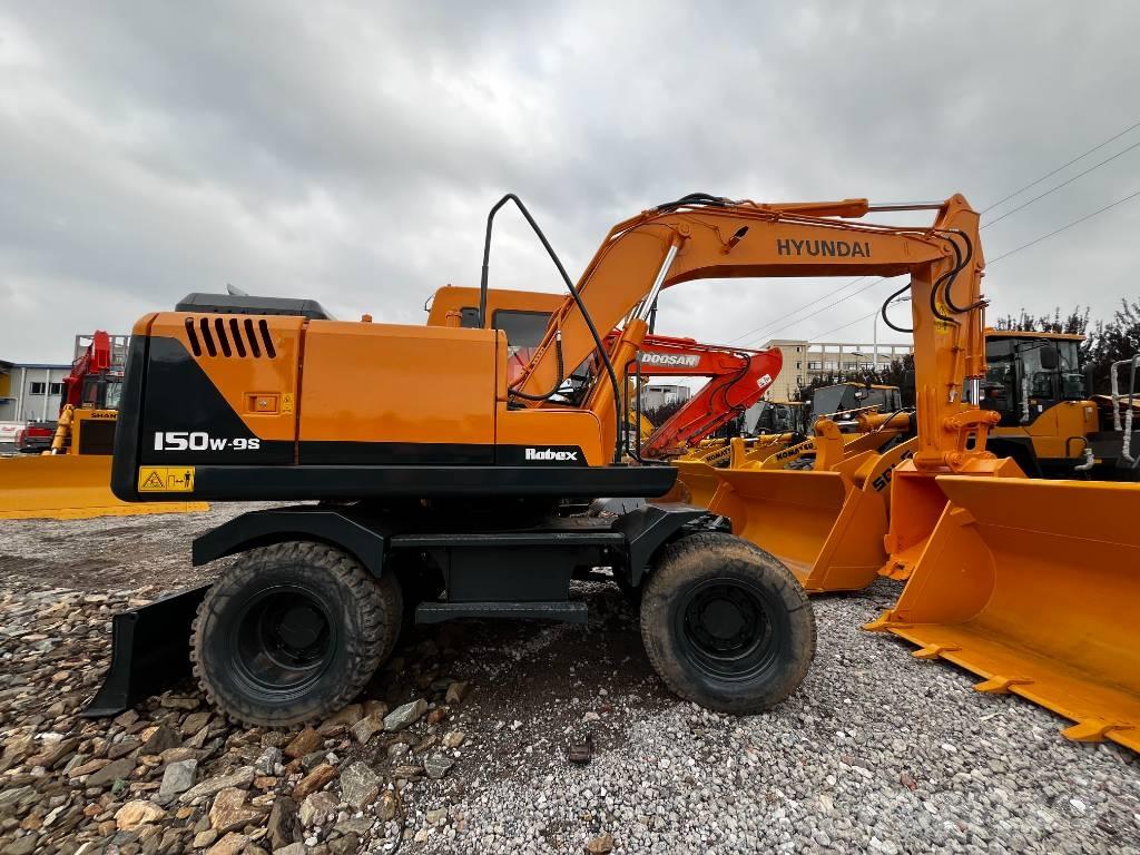Hyundai 150W-7 Escavatori gommati