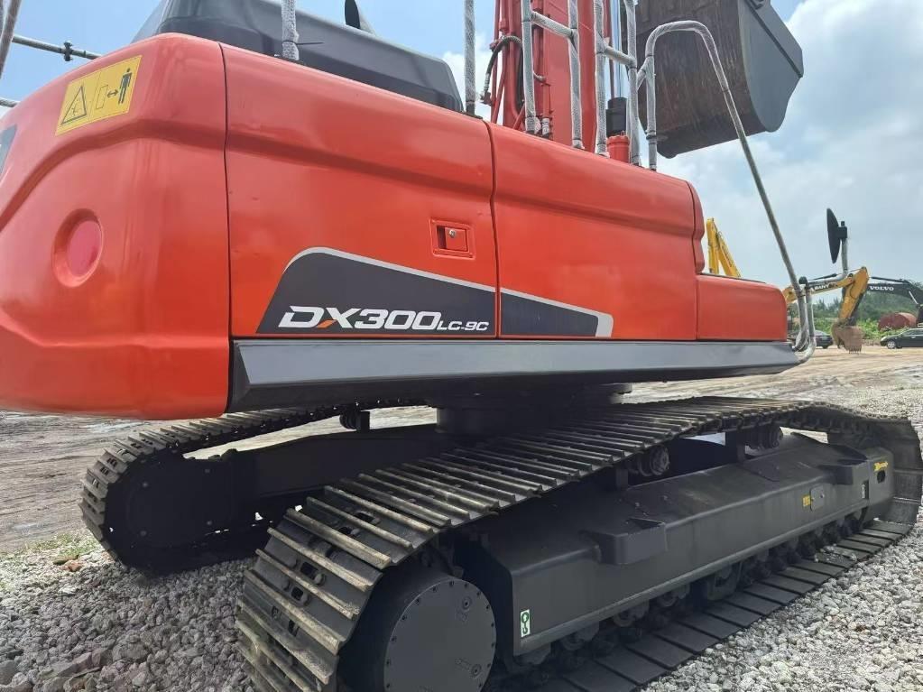 Doosan DX300-9C Escavatori cingolati